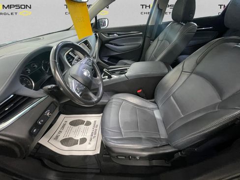 Used 2019 Buick Enclave Essence AWD/4WD image 9