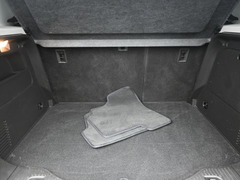 Used 2020 Chevrolet Trax LT w/ LT Convenience Package image 12