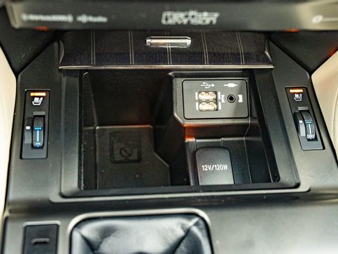 Certified 2023 Lexus GX 460 Premium AWD/4WD image 37