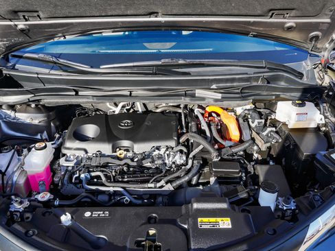 Certified 2024 Toyota Sienna XLE image 15