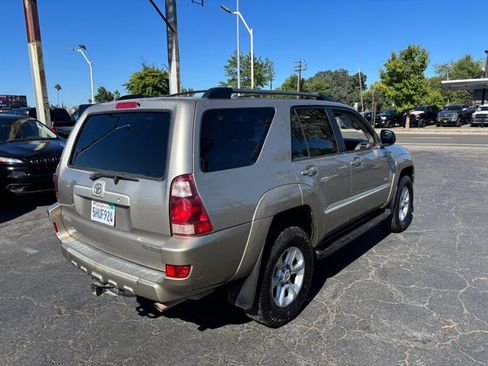 Used 2004 Toyota 4Runner SR5 RWD image 4