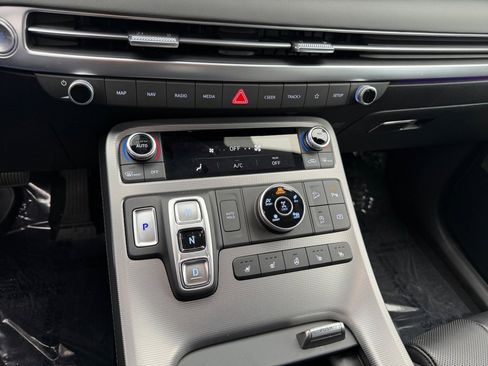 Used 2024 Hyundai Palisade Calligraphy image 22