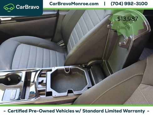 Used 2020 Ford Edge SE w/ Cargo Accessory Package FWD image 33