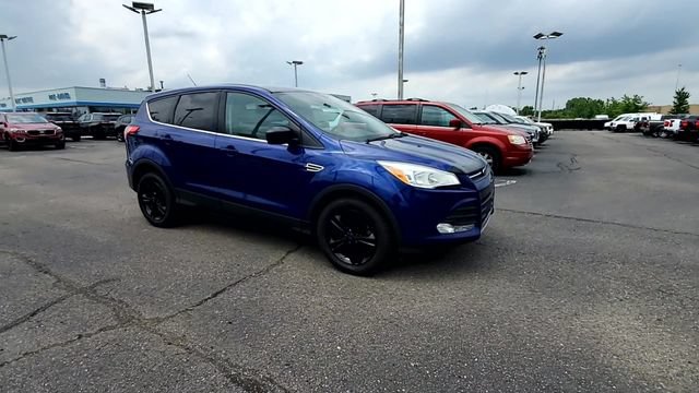 Used 2015 Ford Escape SE FWD image 2