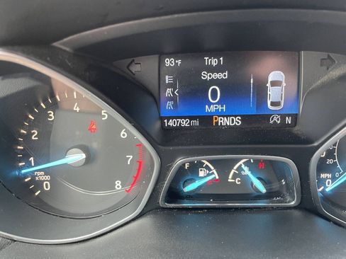 Used 2018 Ford Escape Titanium AWD/4WD image 30