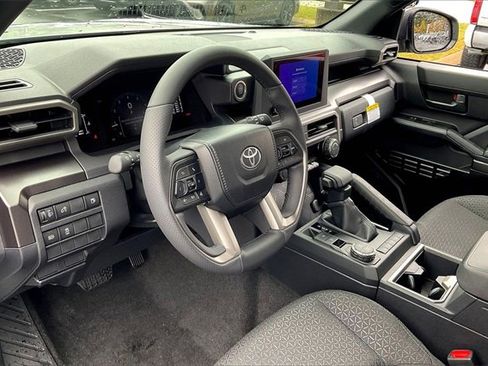 Used 2025 Toyota 4Runner SR5 image 14