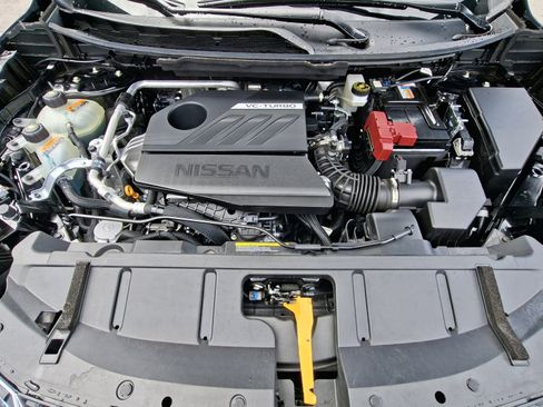 Certified 2023 Nissan Rogue SV image 23