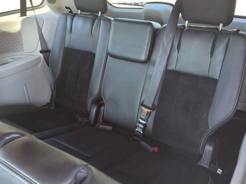 Used 2017 Dodge Grand Caravan SXT FWD image 23