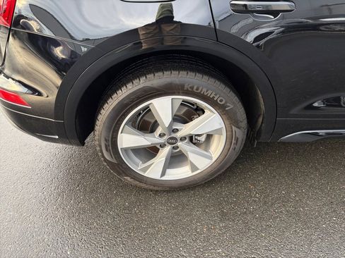 Used 2025 Audi Q5 2.0T Premium w/ Convenience Plus Package image 23