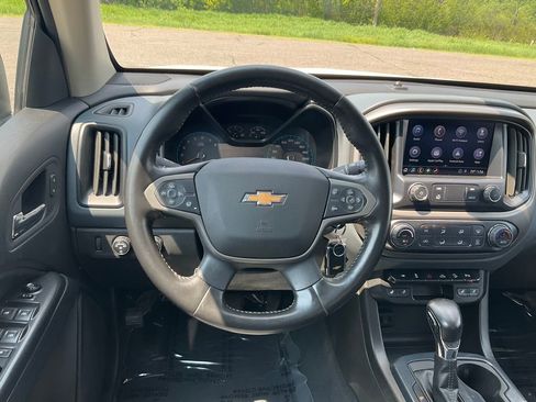 Used 2022 Chevrolet Colorado Z71 image 4