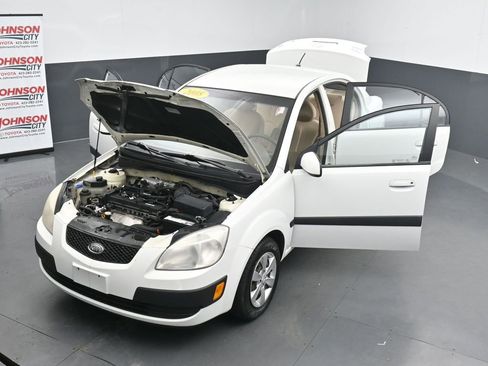 Used 2008 Kia Rio LX FWD image 39