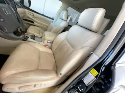Used 2015 Lexus LX 570 image 11