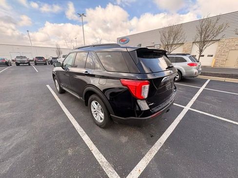 Used 2022 Ford Explorer XLT w/ Class IV Trailer Tow Package image 5