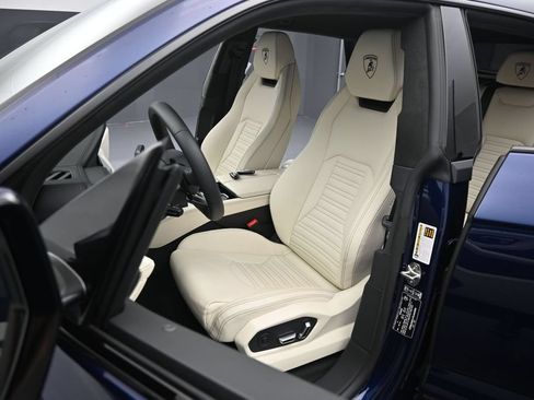 Used 2026 Lamborghini Urus SE AWD/4WD image 7