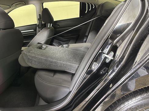 Used 2023 Nissan Altima 2.5 SV image 23