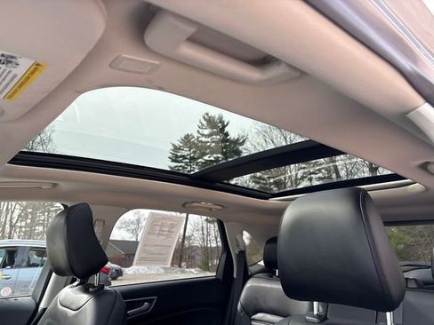 Used 2022 Ford Edge SEL w/ Convenience Package AWD/4WD image 28