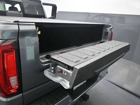 Used 2019 GMC Sierra 1500 SLT w/ SLT Premium Plus Package AWD/4WD image 36