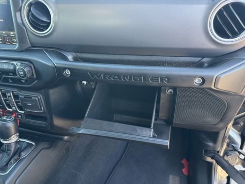 Used 2023 Jeep Wrangler Unlimited Rubicon 4xe image 28