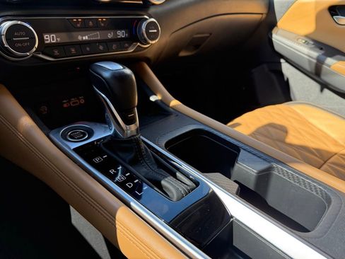 Used 2024 Nissan Sentra SV w/ SV Premium Package image 15