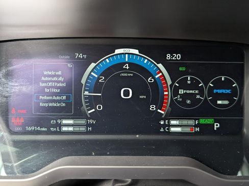 Used 2024 Toyota Tundra Limited AWD/4WD image 19