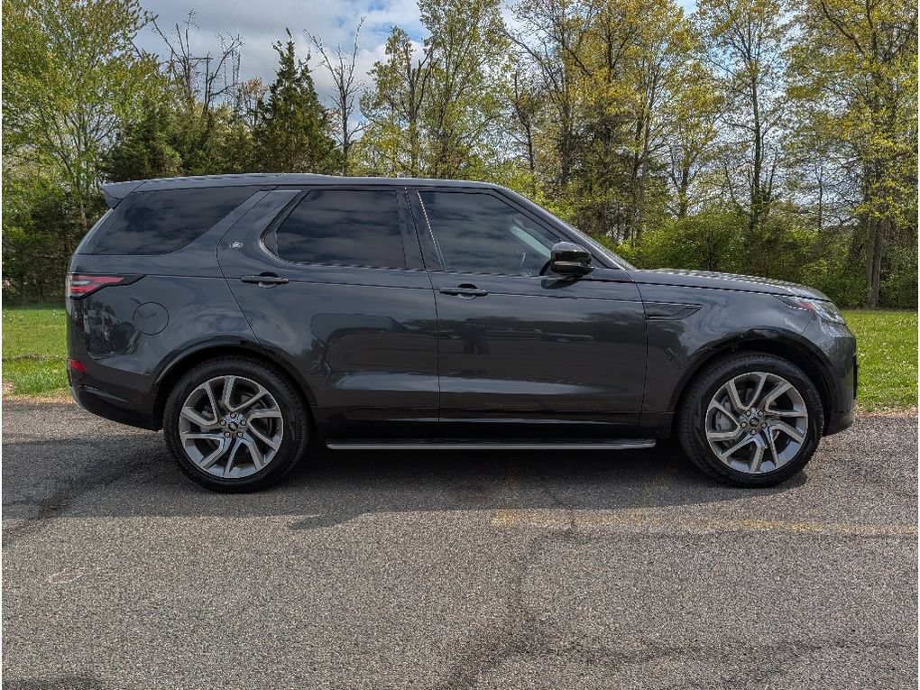 Used 2020 Land Rover Discovery Landmark AWD/4WD image 4
