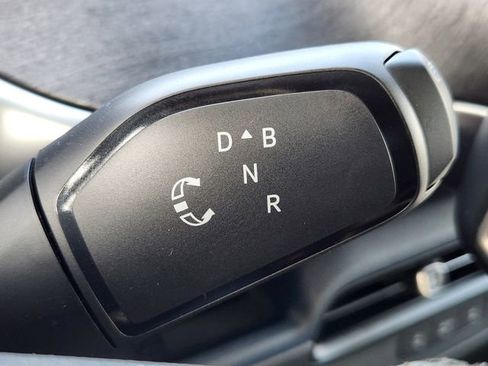 New 2025 Volkswagen ID. Buzz Pro S Plus AWD/4WD image 18
