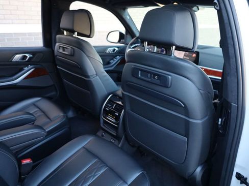 Used 2021 BMW ALPINA XB7 image 20