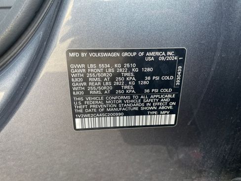 Used 2025 Volkswagen Atlas Cross Sport SE image 31