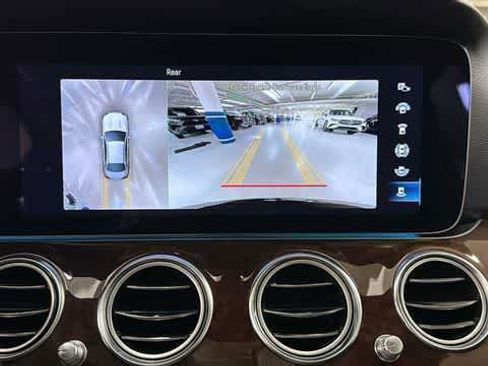 Used 2023 Mercedes-Benz E 350 4MATIC Sedan image 20