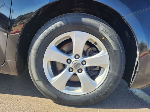Used 2012 Toyota Sienna LE w/ Towing Pkg FWD image 38