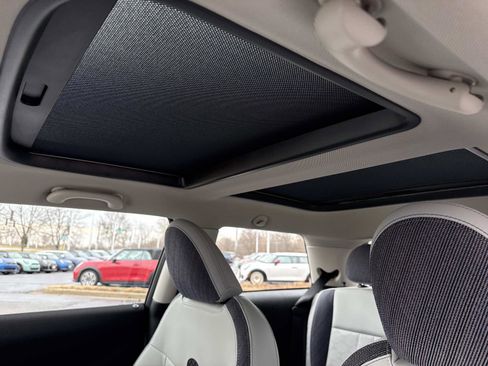 New 2026 MINI Cooper 2-Door Hardtop FWD image 30