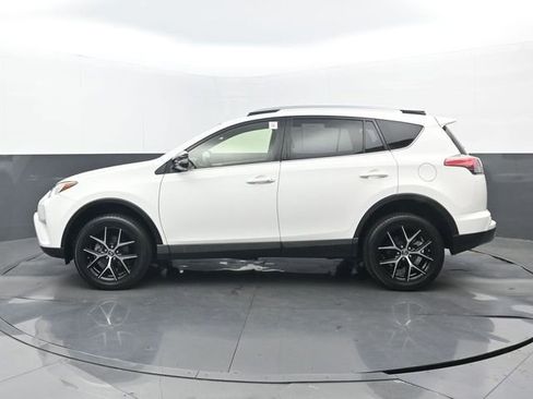 Used 2018 Toyota RAV4 SE w/ Power Extra Value Package FWD image 24