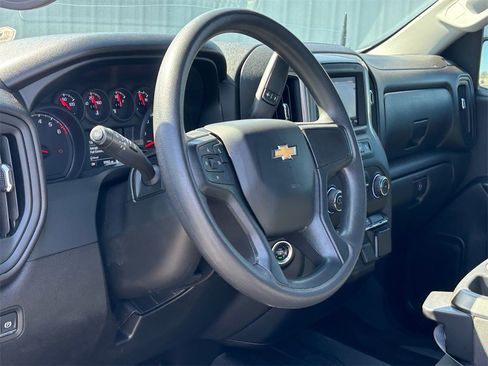 Used 2024 Chevrolet Silverado 1500 Custom image 9