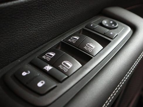 New 2026 Chrysler Voyager LX image 35