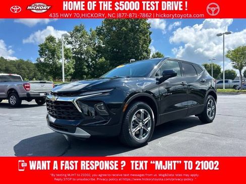 Used 2025 Chevrolet Blazer LT AWD/4WD image 1