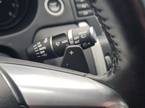 Used 2018 Land Rover Discovery Sport HSE image 13