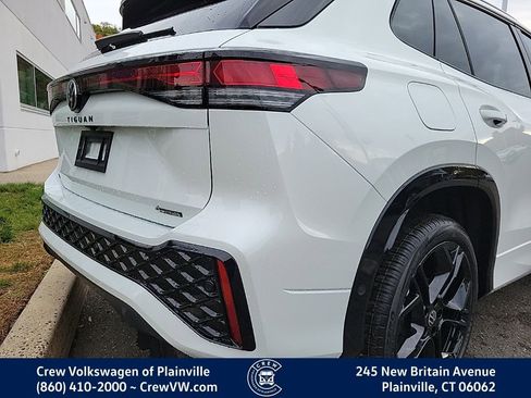 New 2026 Volkswagen Tiguan SE R-Line image 15