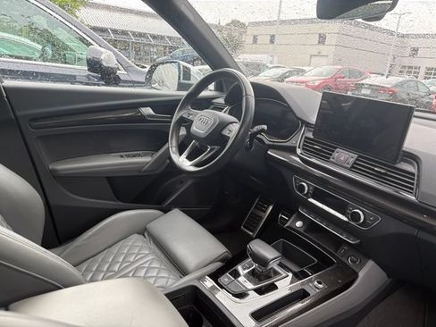 Used 2023 Audi SQ5 Prestige w/ Prestige Package AWD/4WD image 13