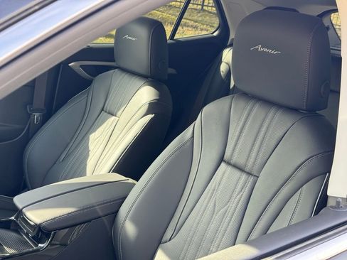 New 2026 Buick Envision Avenir image 17