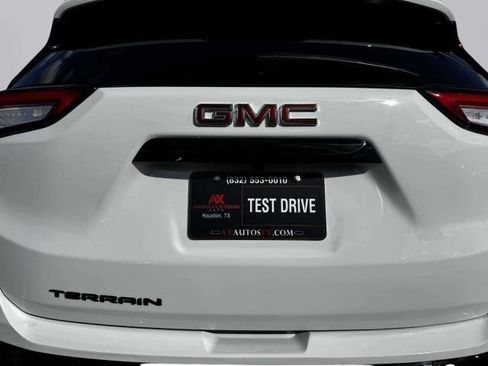 Used 2023 GMC Terrain SLE w/ Driver Convenience Package FWD image 19