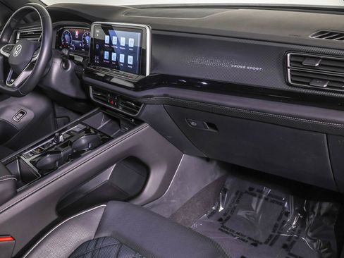 Used 2024 Volkswagen Atlas Cross Sport SEL Premium R-Line image 47