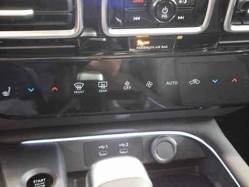 New 2026 Nissan Sentra SR w/ SR Premium Package FWD image 20
