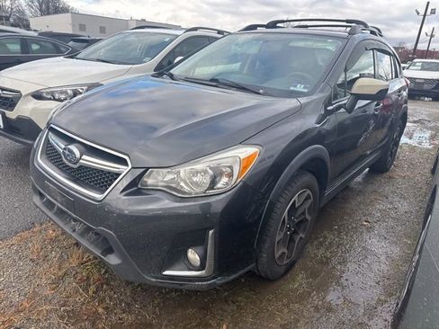 Used 2017 Subaru Crosstrek 2.0i Premium w/ Moonroof Package image 5