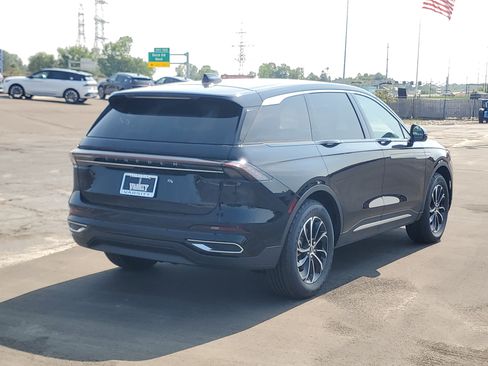 New 2026 Lincoln Nautilus Premier AWD/4WD image 4