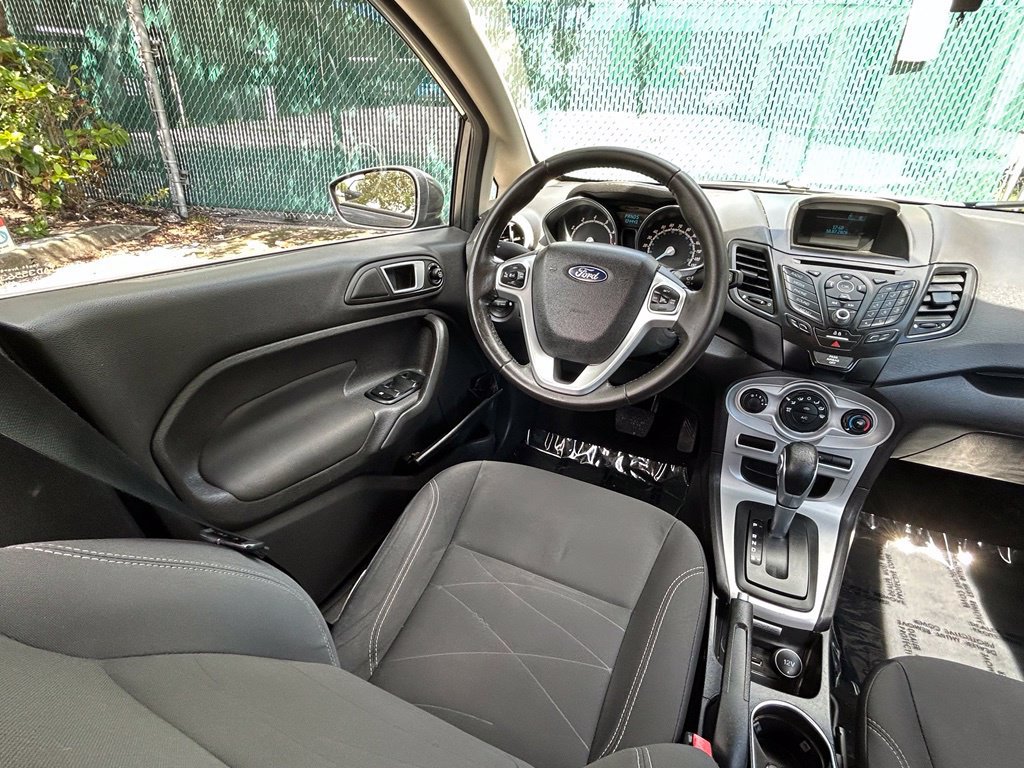 Used 2016 Ford Fiesta SE FWD image 9