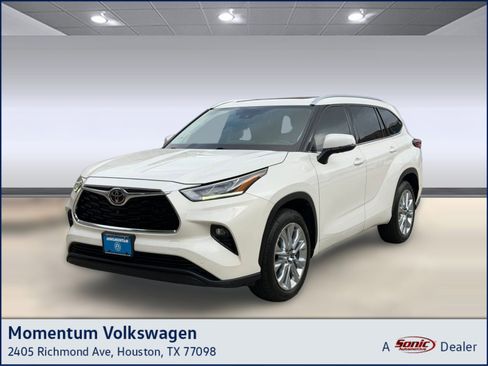 Used 2021 Toyota Highlander Limited FWD image 1