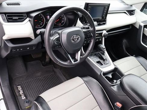 Used 2020 Toyota RAV4 XLE w/ XLE Grade Weather Package AWD/4WD image 12