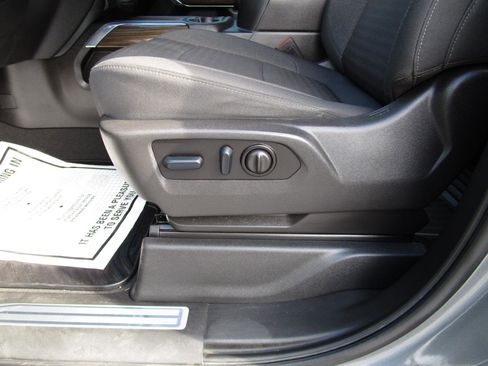 Used 2022 Chevrolet Silverado 1500 RST w/ Safety Package image 20