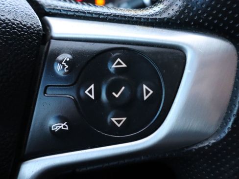 Used 2021 GMC Acadia SLE image 32