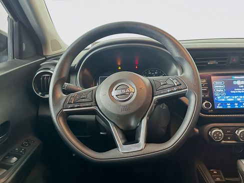 Used 2024 Nissan Kicks SV image 17